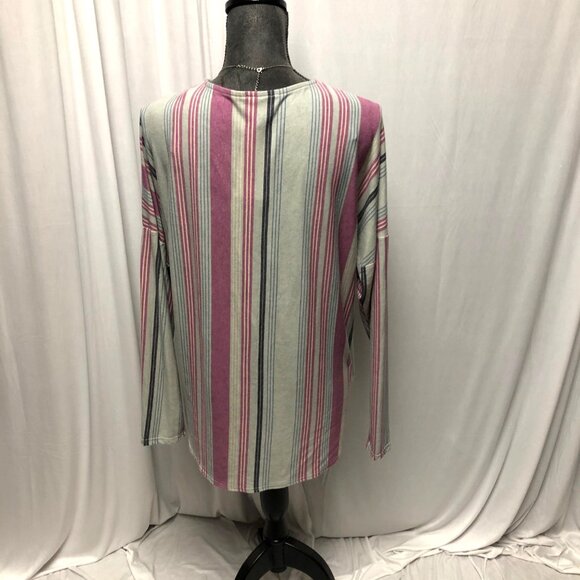 143 Story Line Up Top Womens Size Medium Blue Gray Pastel Strip Comfy Shirt NEW - Picture 5 of 7